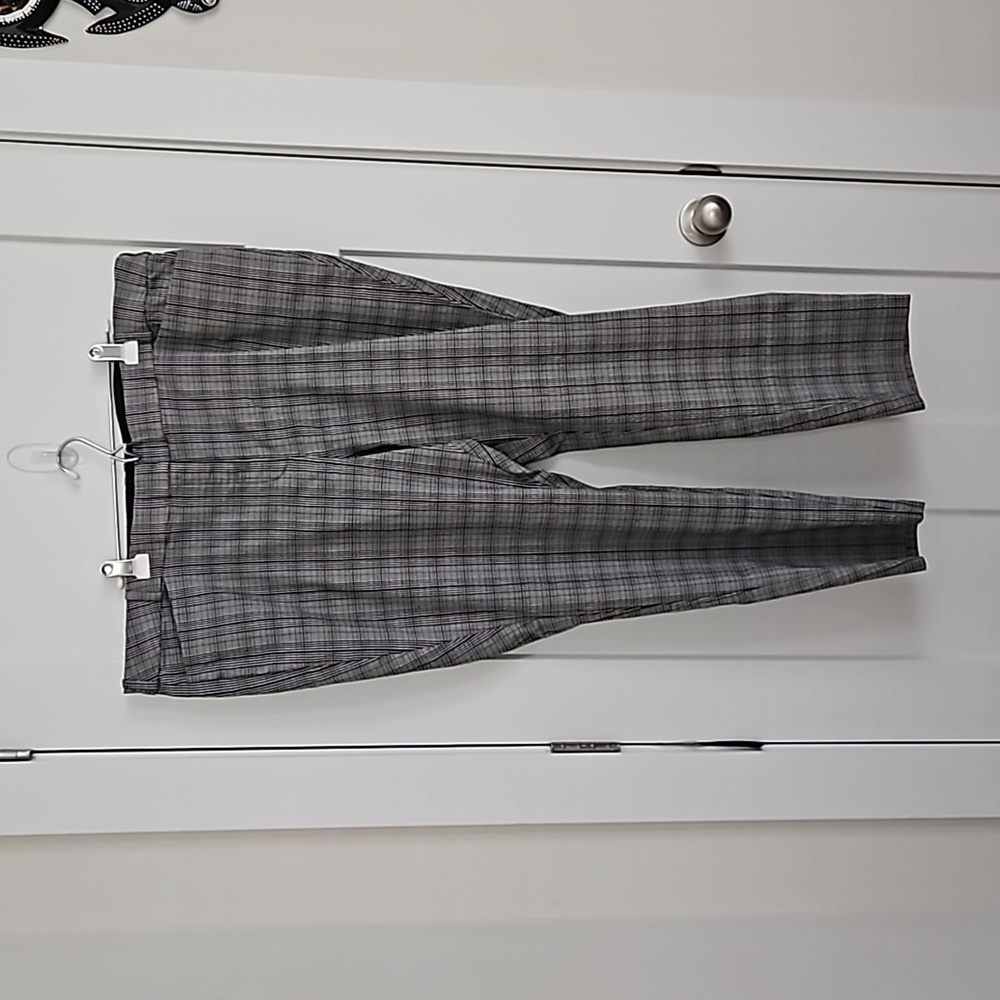 Gently used Lane Bryant Madison Pant, size 26